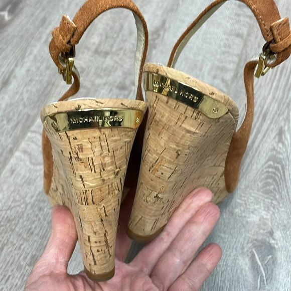 MICHAEL Michael Kors Cork Wedge Peep Toe Faux Suede Sandal 9M - Picture 14 of 15